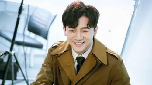 46岁苏有朋近照曝光,颜值发生"整容式"变化,大叔秒变小鲜肉