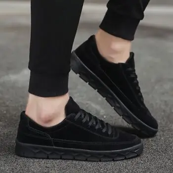 纯黑色板鞋男学生韩版潮流男鞋休闲个性全黑鞋子冬鞋青年潮鞋 黑色 40