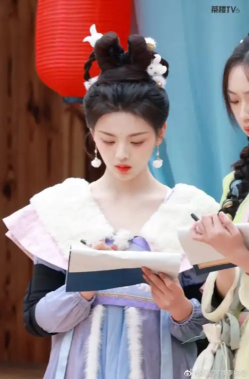 杨超越古装造型曝光,玉兔造型仙气飘飘,少女感十足_电视_互联网时代