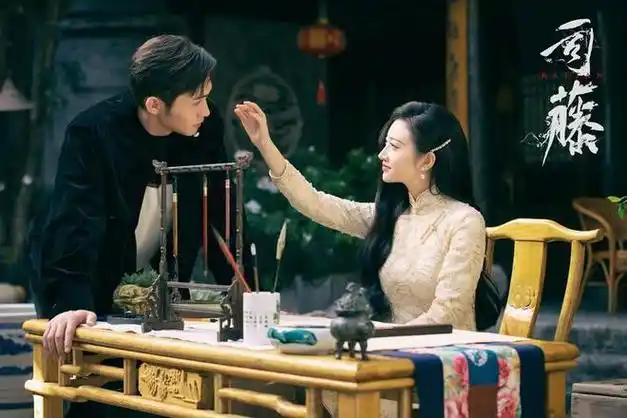 从司藤到三分野再到手术直播间张彬彬啥时候爆火