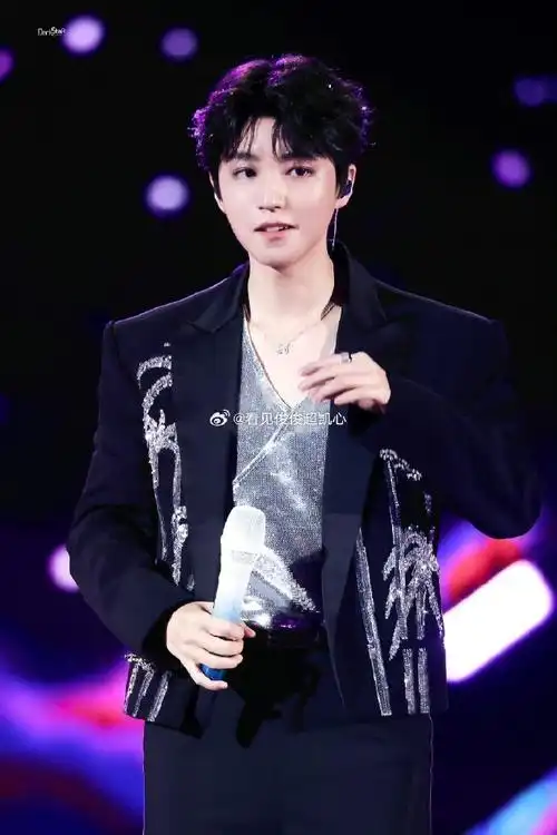 陪王俊凯奔赴每一个十年##王俊凯二十四岁肆意生长##从开始到未来只