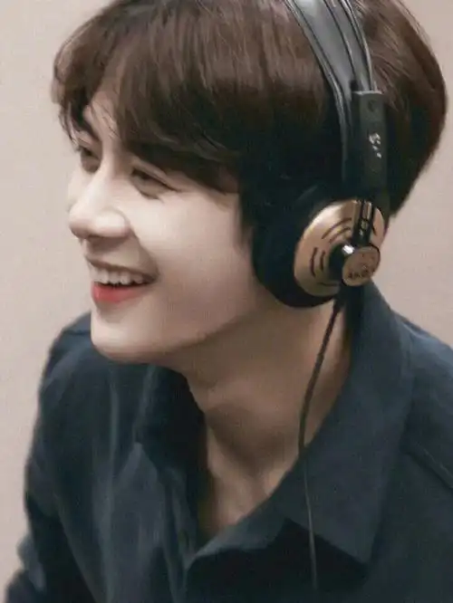 王嘉尔图片分享