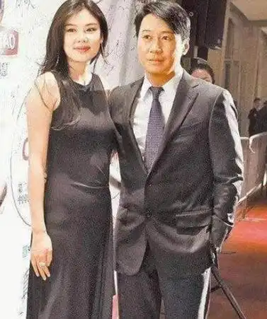 "四大天王"30年,刘德华回归晚会唱歌,张学友无奈发声明