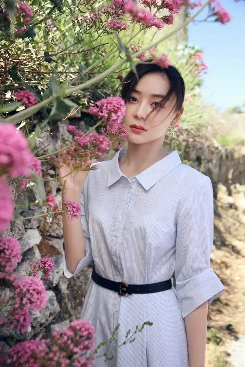 括静唯美少女袁姗姗乡下户外小清新生活照