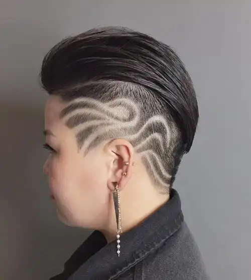 女生剃两边超短发发型