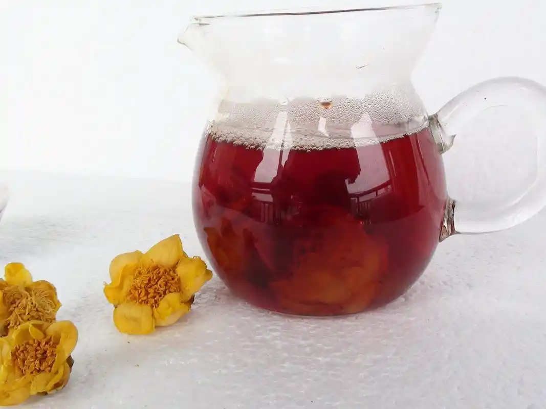 它被誉为"植物大熊猫",花朵金黄通透,富含营养,孕妇也能食用