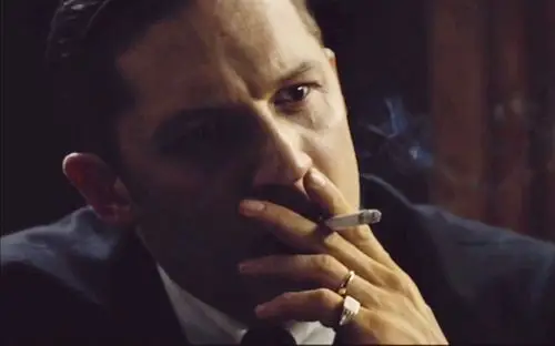 【汤姆哈迪】tomhardy 帅气西装汤老湿在线性感抽烟