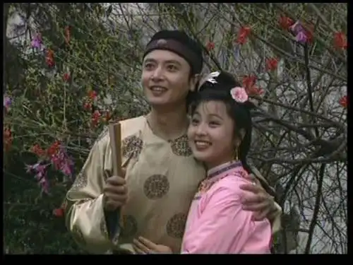 图 1994 拍摄的《聊斋喜剧系列·一笑三百年》中,扮演婴宁的是王安秋