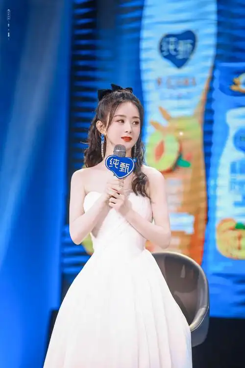 赵丽颖超话#赵丽颖幸福#210606   西安见面会   9p独家记忆@赵丽颖