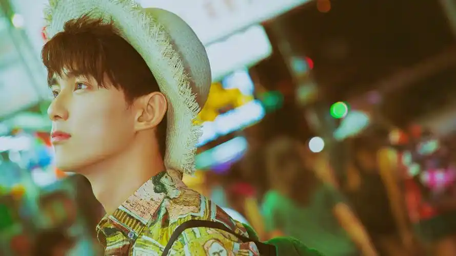 78m上传时间:2020-06-16壁纸标签:内地明星吴磊明星风尚壁纸封面图