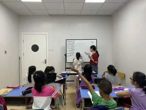 智德培训学校大型公益收心班开课了!