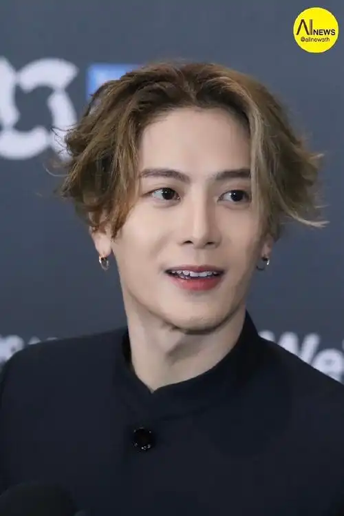 ◤甜虾分享🦐240406创亚洲 媒体@王嘉尔相关◢帅得亳不费力～可盐可