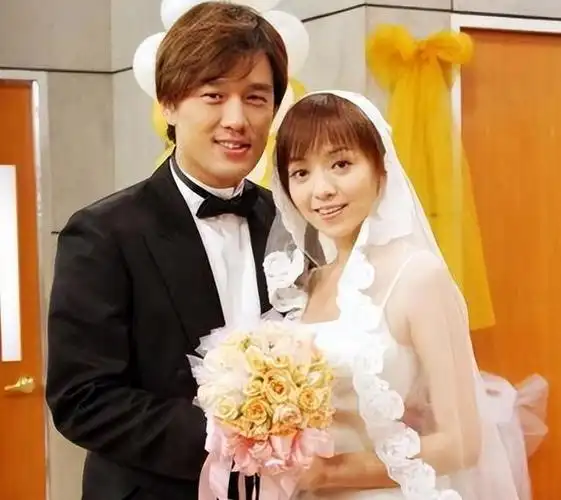 娶房东做老婆,22年零绯闻,如今靠"骚浪贱"爆红,王耀庆真上头