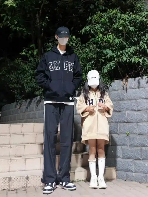 小妮回回头哥一直在你身后