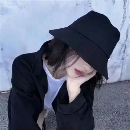 2022霸气高冷的背景图片真人女生 你已被我拉入黑名单请勿闯进我的