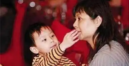 原创前妻自缢身亡后唐国强感谢女儿理解我让我可以再寻幸福