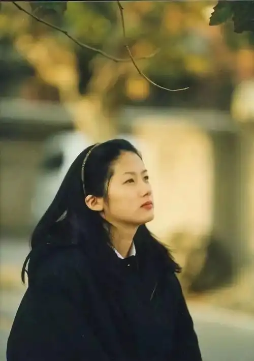 28岁的沈银河在这部电影里的每一帧截图都是经典.