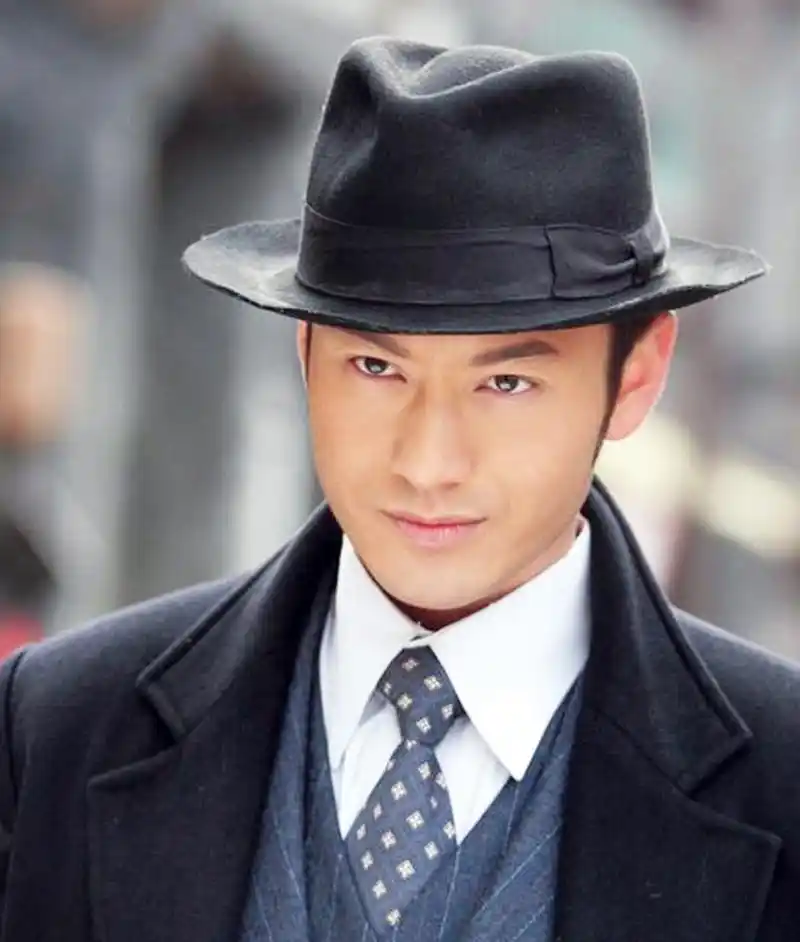 2006年,《新上海滩》筹拍,导演高希希邀请黄晓明出演"许文强",哪料