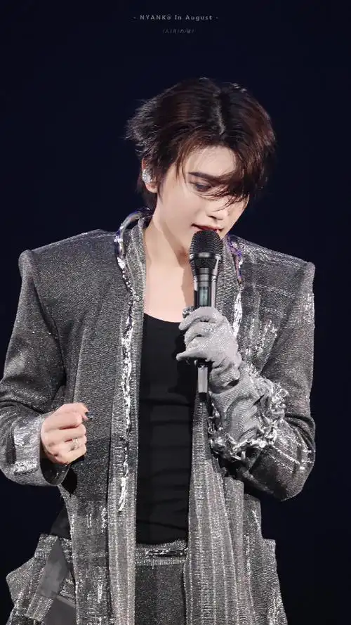 绝美神图9999#蔡徐坤