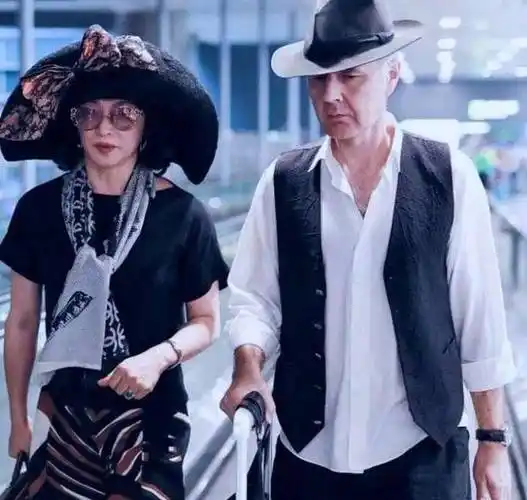 主持人金星拾回"男性本色"?