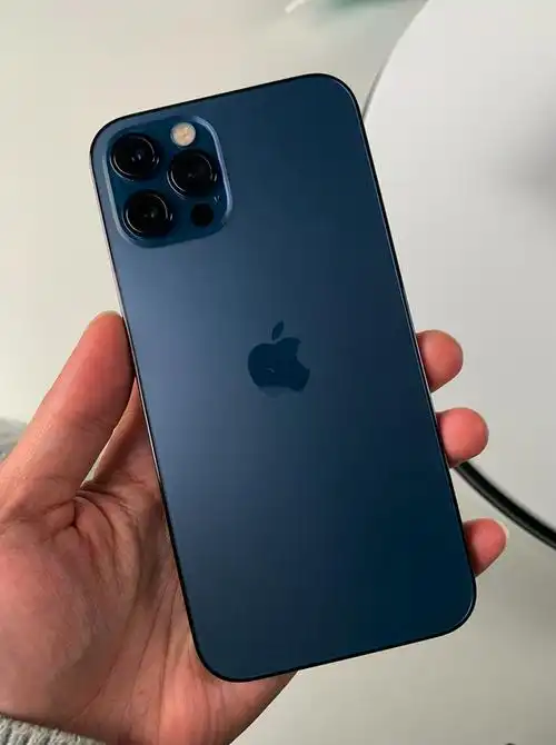 网上绿屏,掉漆都是黑吗?用了近一个月iphone12 pro,告诉你真相