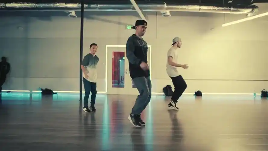 【poppin john 】popping大神超强控制编舞《speechless 》