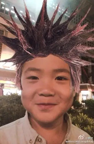 组图:曹格晒joe百变发型 五彩爆炸搞笑萌翻_高清图集_新浪网