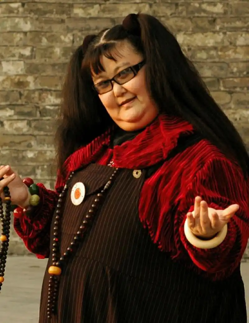 最胖女演员减肥140斤,嫁了帅气丈夫,高效减肥的秘诀是自律