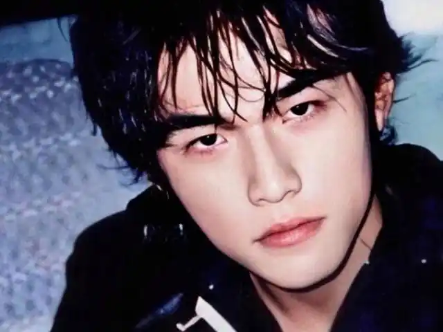 周杰伦20年前旧照走红青涩脸庞高颜值难怪能征服女神昆凌