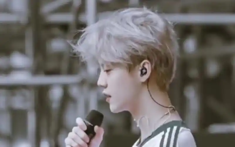 【鹿晗】鹿晗白发真的是仙子