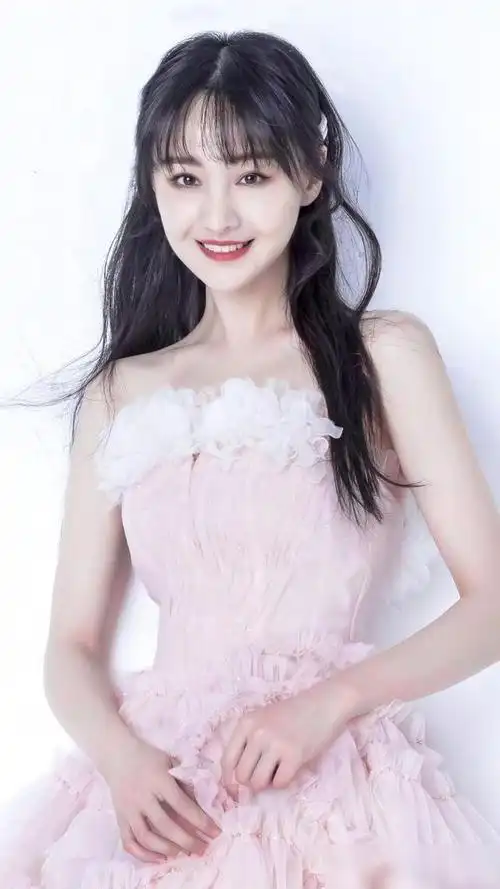 演员郑爽,坦率正直的小仙女,来看美美的照片吧|写真照_网易订阅