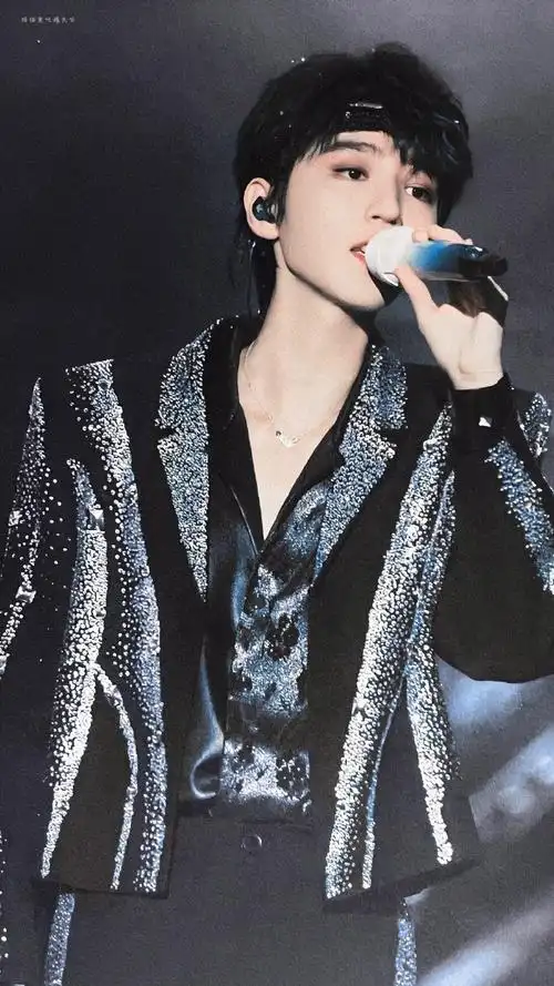 鼻子决定了颜值的上限#王俊凯这优越的鼻子和完美精致的五官搭配砸换