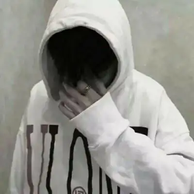 2019最新男生微信头像伤感霸气 懂你的人比爱你的人重要