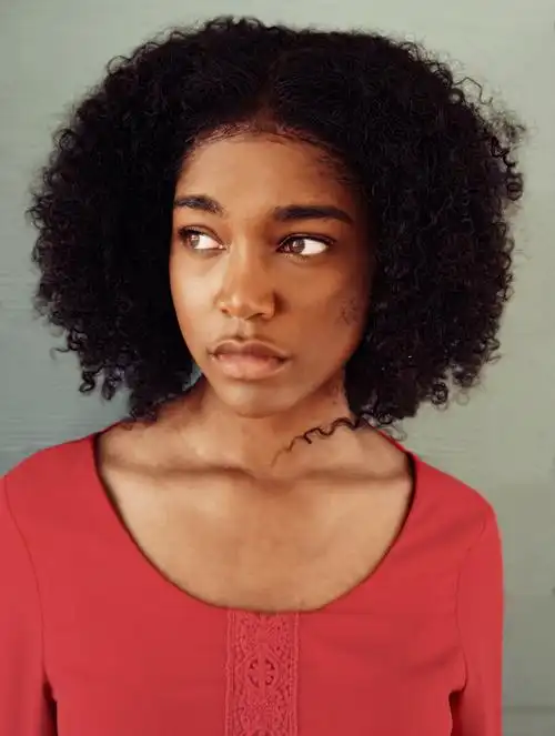 黑色肌肤的美女图片美女黑色肌肤