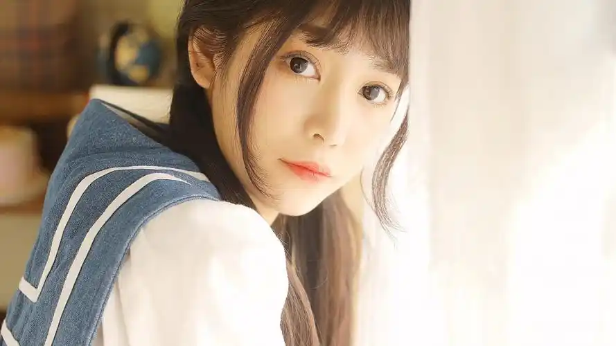 日本水手服少女图片-美女壁纸-高清美女图片-第6图-娟娟壁纸