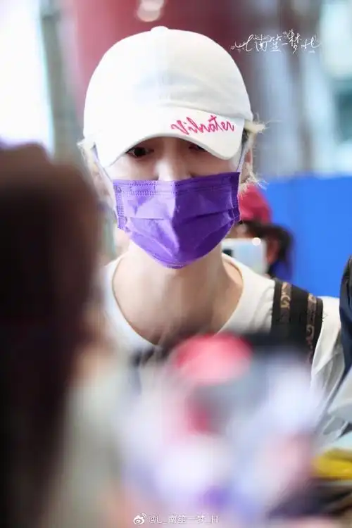 鹿晗机场##鹿晗哈哈哈哈哈