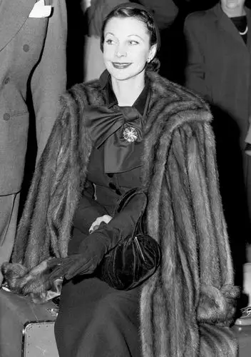 穿皮草的费雯丽