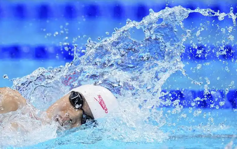 游泳女子200米自由泳决赛赛况