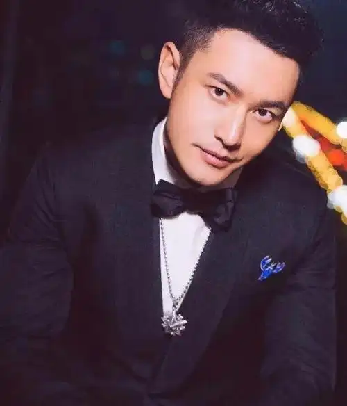 男公关照片 黄晓明身穿帅气西装制服,man力十足