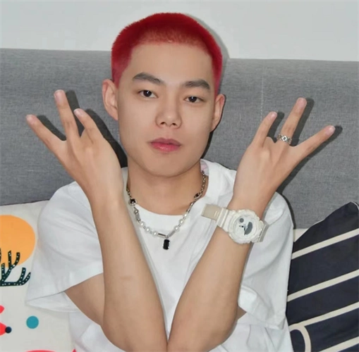 男生寸头染发推荐 海王红寸头帅极了_时尚男发 - 美发站