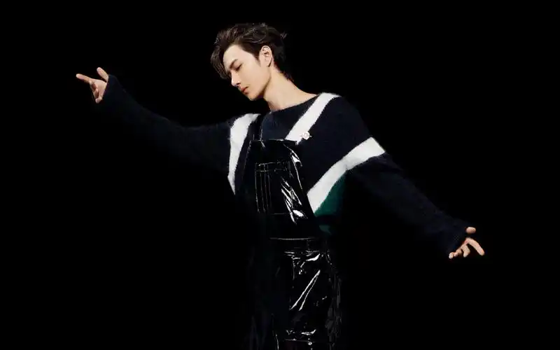 王一博雅痞帅气写真桌面壁纸