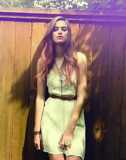 13岁就出道成为嫩模加拿大的宝藏女孩没有一女命但有女主的脸