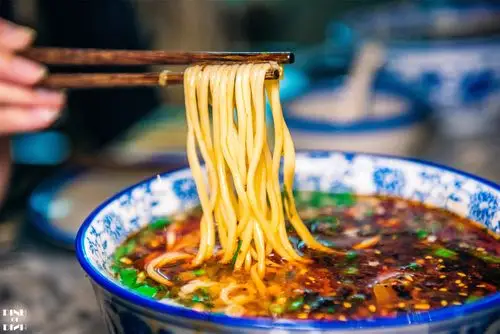 "兰州拉面"这个名字,五湖四海的人都知道,几乎所有来兰州新区的人都想