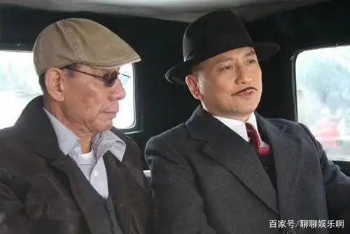 一部讲述近代上海滩的黑帮争权夺利的电视剧《血色黎明》剧情介绍