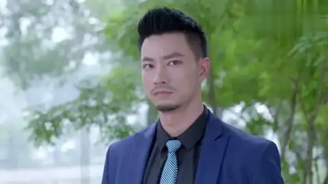 《麻辣变形计》吴飞被安排偷科研成果!看着一沓子钱!心动了!