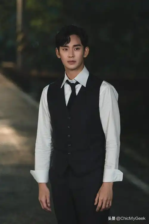 金秀贤泪之女王又帅回来了大学重考4次自取搞笑绰号