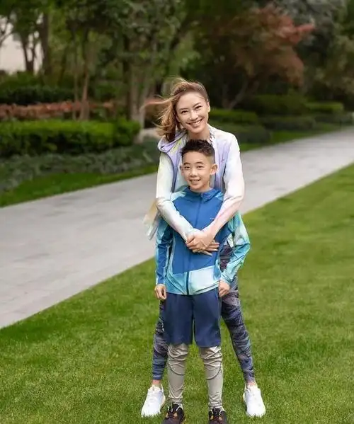 应采儿透露儿子有喜欢嘅女生类型,会主动向孩子灌输正向观念