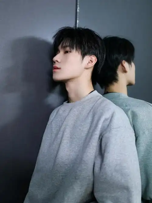 美人多痣张真源zzy8