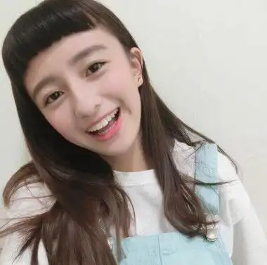 超爱短刘海女生头像
