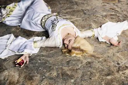 二次元美女死亡图片